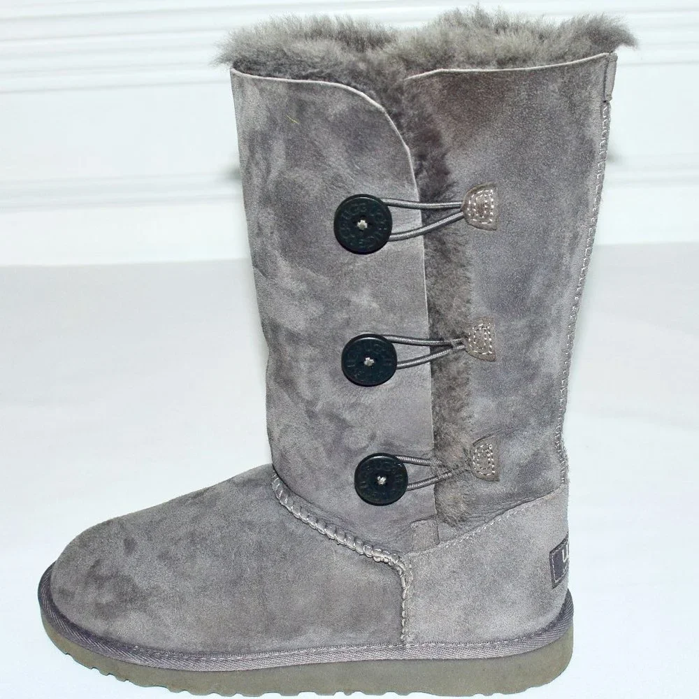 UGG Like New! Bailey Button Triplet Grey Sheepskin Boots - Size 5